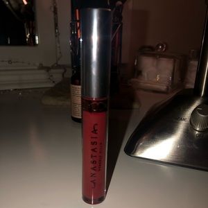 Brand new Anastasia Beverly liquid matte lipstick